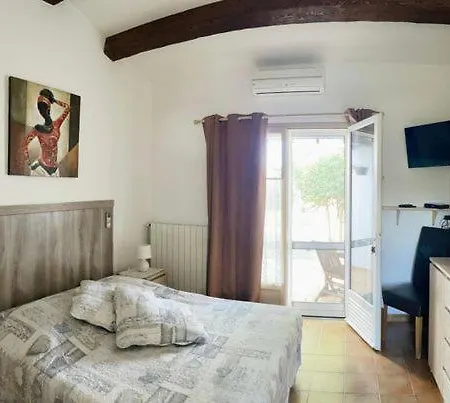 Les Deux Pins Apartment Saintes-Maries-de-la-Mer Exterior photo